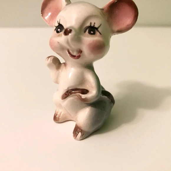 Vintage Tiny  Mouse Ceramic Figurine Japan 2 Inch Tall Collectible Figure - Picture 10 of 11